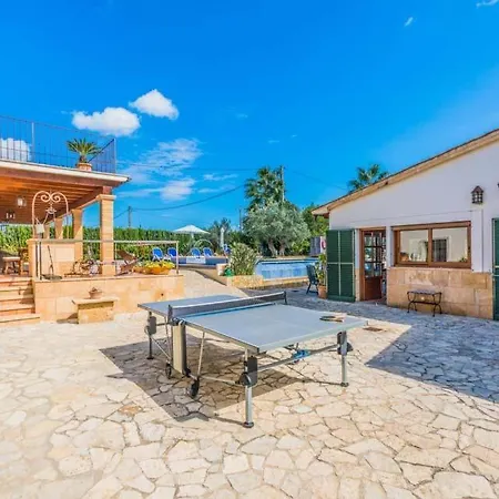 Sleeps 10 Pool Air Con Wifi