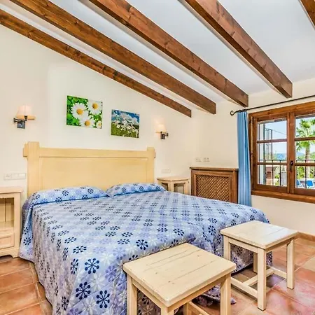 Sleeps 10 Pool Air Con Wifi